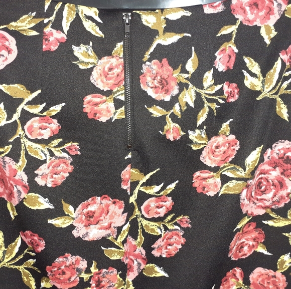 Macy's Black/Roses Made for Impulse Pencil Skirt - Picture 6 of 9